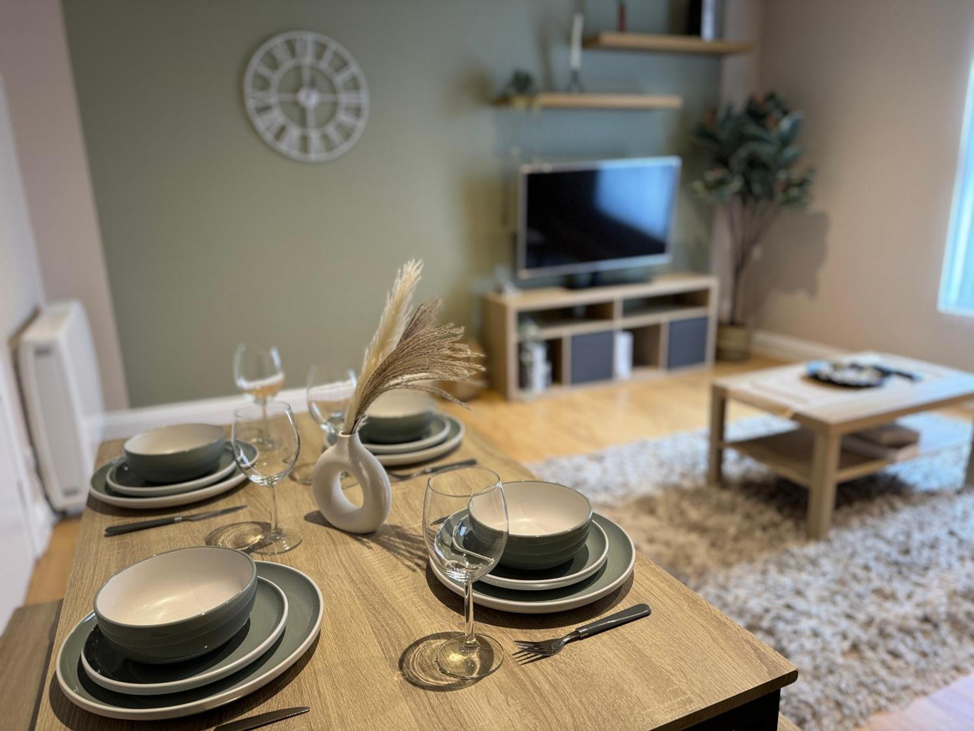 Group Bookings: Up To 30 Guests Across 5 Spacious Flats! Keyless Access Free Wifi & Parking Бирмингам Екстериор снимка
