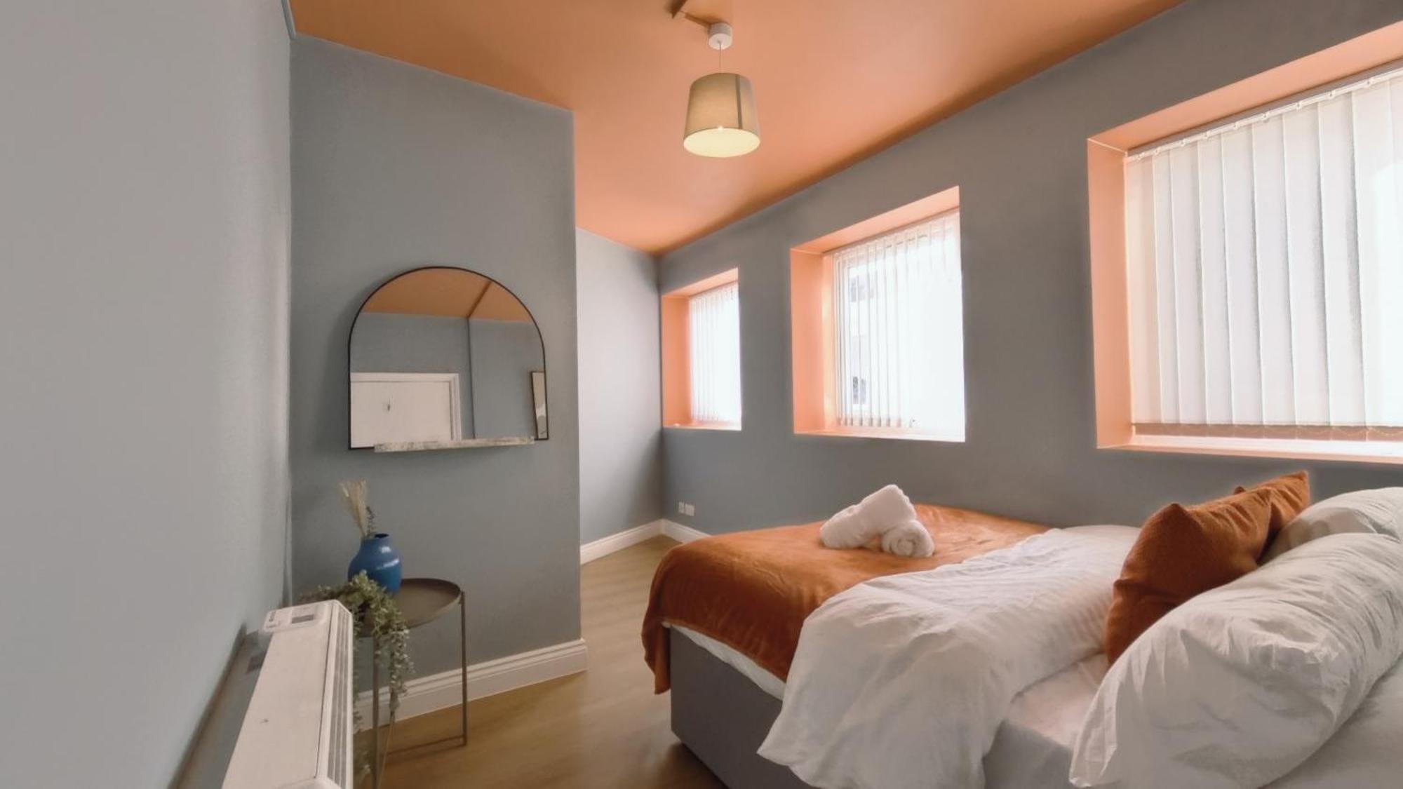 Group Bookings: Up To 30 Guests Across 5 Spacious Flats! Keyless Access Free Wifi & Parking Бирмингам Екстериор снимка