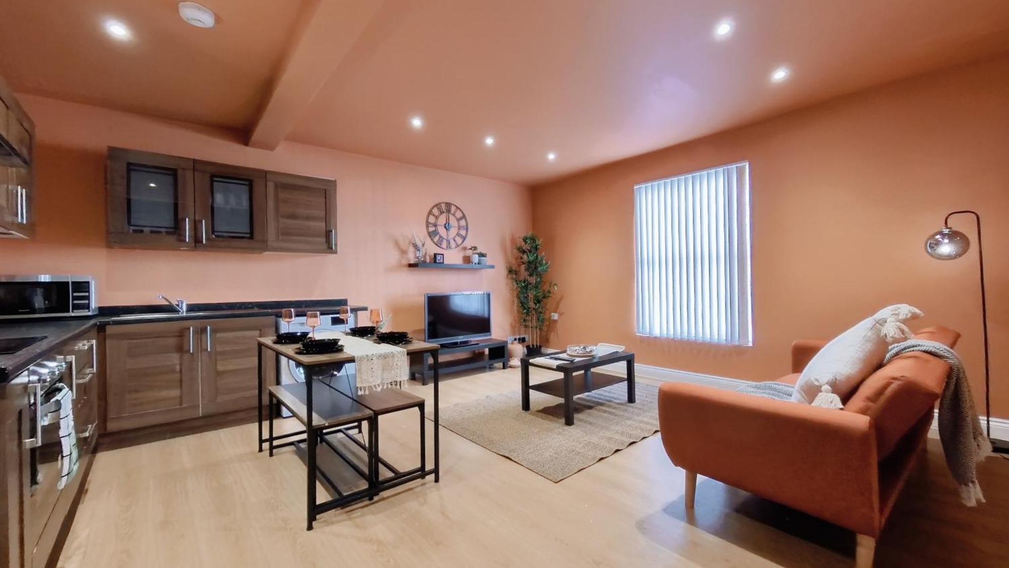 Group Bookings: Up To 30 Guests Across 5 Spacious Flats! Keyless Access Free Wifi & Parking Бирмингам Екстериор снимка