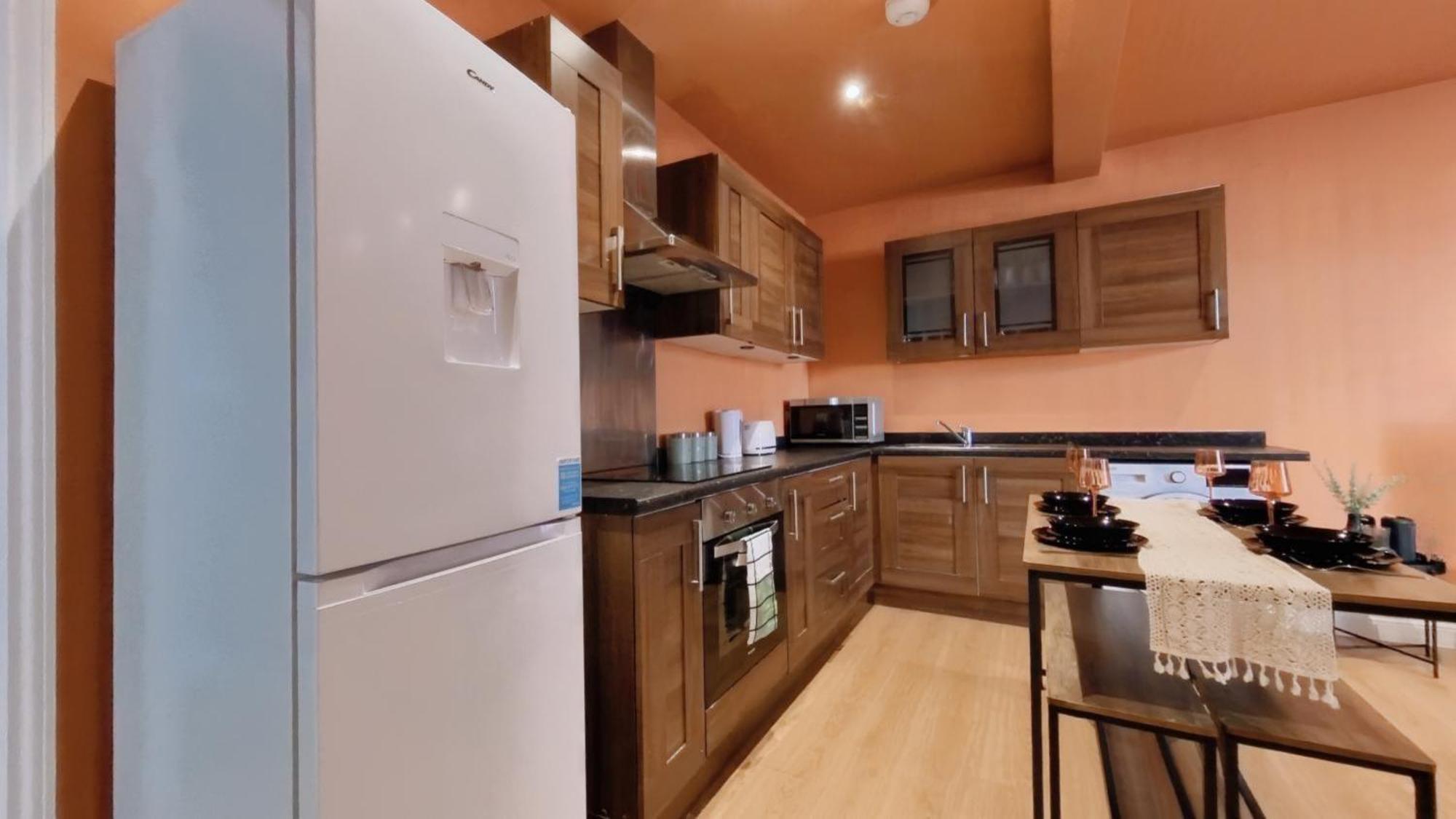 Group Bookings: Up To 30 Guests Across 5 Spacious Flats! Keyless Access Free Wifi & Parking Бирмингам Екстериор снимка